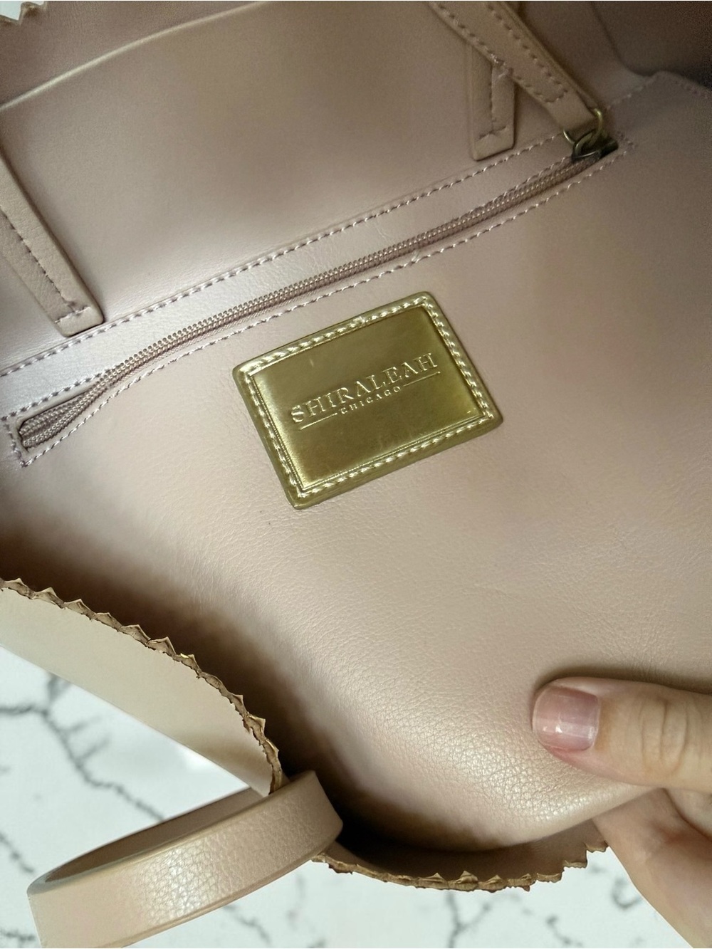 Shiraleah Chicago Lola Tote Bag Blush Pink Vegan Leather Laser Cut Sawtooth Lar - Picture 9 of 11